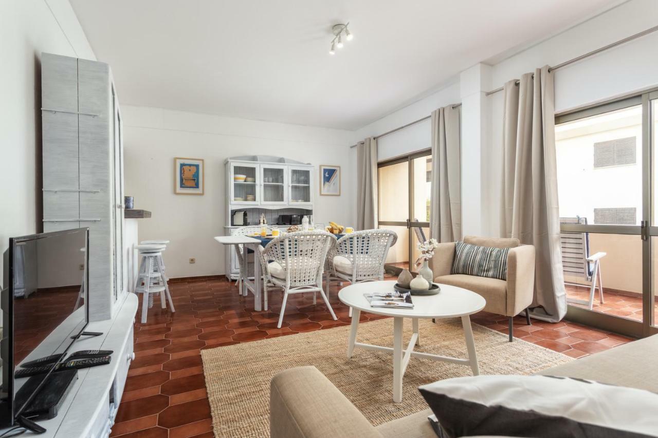 Lagos Apartment Ap Praia Dona Ana 外观 照片